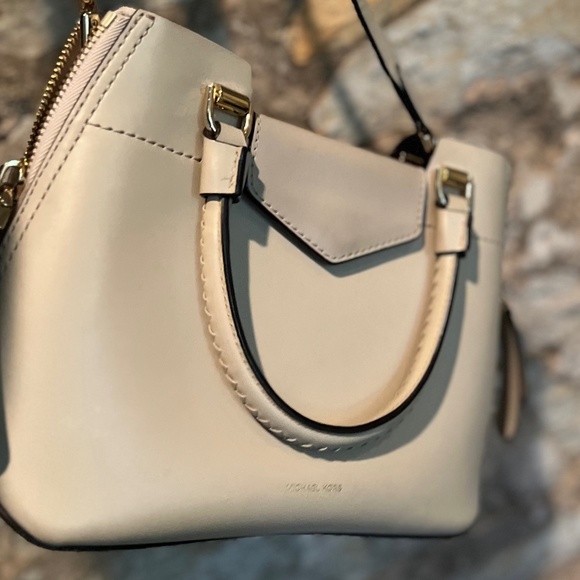 MICHAEL KORS Mercer Mauve Satchel Crossbody Handbag - Picture 2 of 9